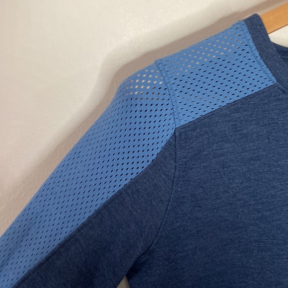 Under Armour mesh insert colorblock loose fit athletic long sleeve top size S - Picture 6 of 7